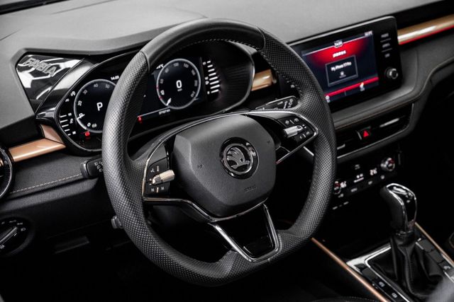 經濟都市掀背｜省稅省油｜原廠延保至2029.07｜原廠保養｜四顆輪胎剛換新｜Qi無線充電｜ACC跟車｜盲點偵測｜免鑰系統  第16張相片