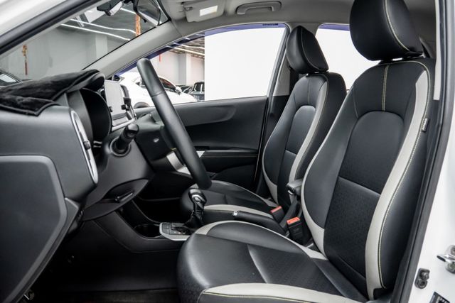 原廠保固至2026.07（不限里程）｜皆原廠保養｜氣氛燈｜輪胎皆九成新｜Qi無線充電｜無線CarPlay｜免鑰匙系統  第7張相片