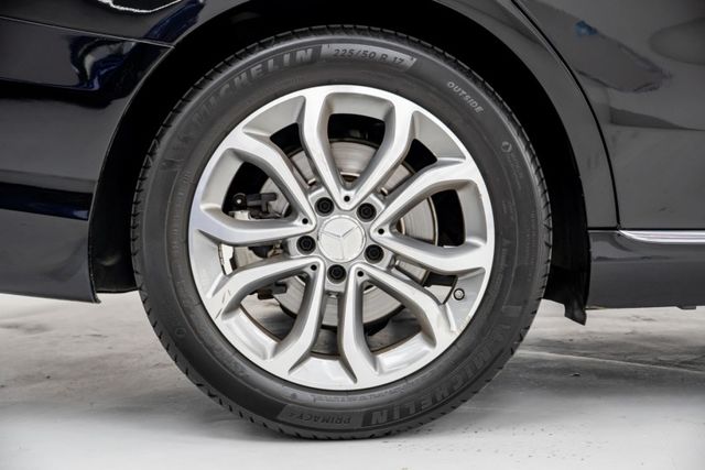 近兩年完整保養紀錄｜加裝氣氛燈｜雙記憶座椅｜前後雷達｜倒車顯影｜電動方向盤調整｜自動停車｜換檔撥片｜免鑰啟閉｜定速＆限速  第8張相片