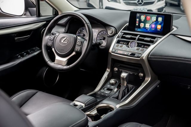 好開好保養｜高CP值日系休旅｜ACC跟車｜雙電動椅、加熱椅｜CD車機｜電尾門｜四感應車門｜盲點｜自動煞停｜換檔撥片｜備胎  第11張相片