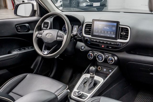 四顆輪胎全換新｜原廠保養｜市區好停車、好保養｜車道維持｜定速｜導航｜Qi無線充電｜CarPlay｜免鑰匙｜自動頭燈  第6張相片