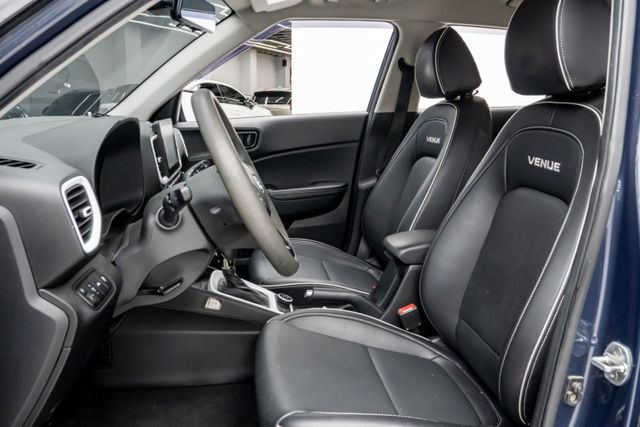 四顆輪胎全換新｜原廠保養｜市區好停車、好保養｜車道維持｜定速｜導航｜Qi無線充電｜CarPlay｜免鑰匙｜自動頭燈  第7張相片