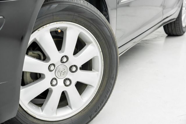 原鈑｜皆原廠保養｜超低里程、僅跑8萬多公里｜電動天窗｜雙電動椅｜電動後遮陽簾｜核桃木紋飾板｜感應雨刷｜自動頭燈｜恆溫空調  第6張相片