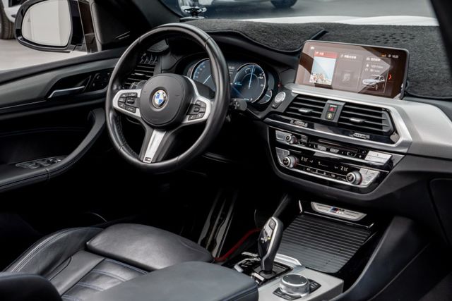 原鈑件｜皆原廠保養｜M款套件｜360環景｜HK高階音響｜ACC跟車｜腳踢尾門｜陡坡緩降｜全景天窗｜導航｜車道維持｜免鑰匙  第6張相片