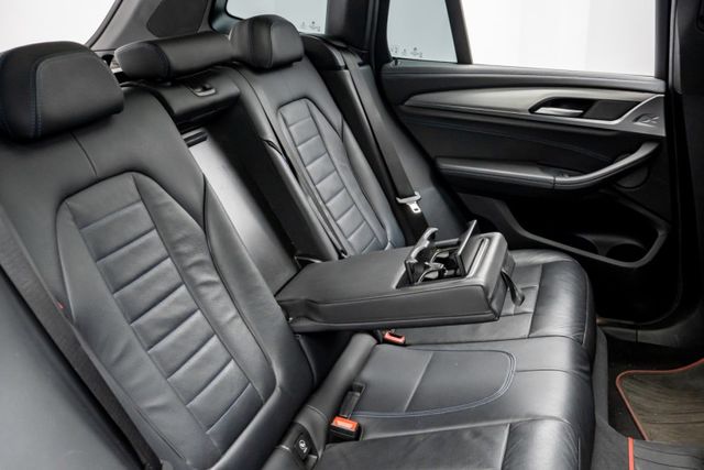 原鈑件｜皆原廠保養｜M款套件｜360環景｜HK高階音響｜ACC跟車｜腳踢尾門｜陡坡緩降｜全景天窗｜導航｜車道維持｜免鑰匙  第9張相片