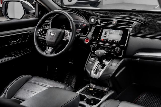 原鈑件｜原廠保固、保養｜額外改裝輪圈｜加裝環景｜導航｜ACC跟車｜電動尾門｜車道維持｜無線充電｜換檔撥片｜CarPlay  第7張相片