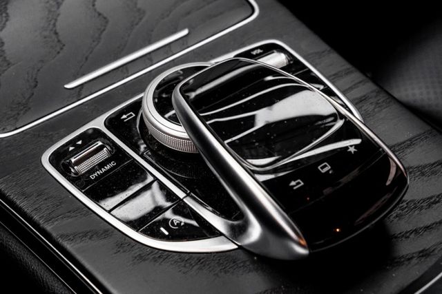 原鈑件｜好入門歐系轎車｜倒車顯影｜黑梣木｜免鑰啟閉｜雙電動椅｜電動方向盤｜SPORT+｜定速｜換檔撥片｜CD音響主機  第11張相片