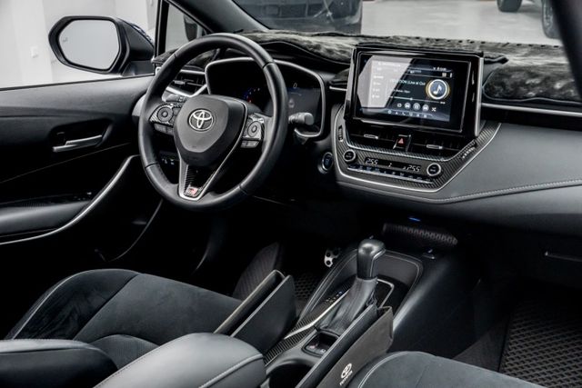 皆原廠保養｜卡夢內飾板｜雙跑車座椅｜HUD｜ACC跟車｜導航｜SPORT｜車道維持｜盲點｜免鑰匙｜自動遠光｜雙電熱椅  第6張相片