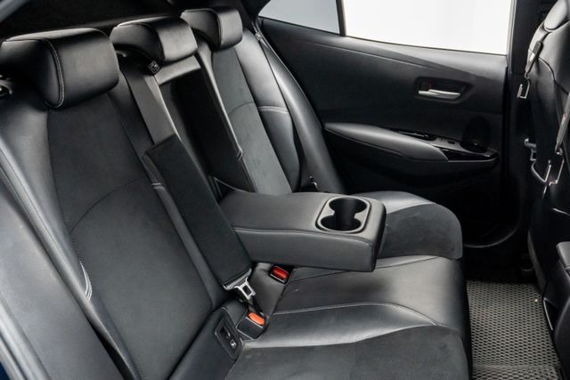 皆原廠保養｜卡夢內飾板｜雙跑車座椅｜HUD｜ACC跟車｜導航｜SPORT｜車道維持｜盲點｜免鑰匙｜自動遠光｜雙電熱椅  第8張相片