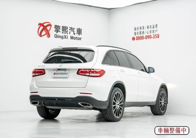 原鈑件｜柏林之音｜盲點｜環景｜20吋輪圈｜電動尾門｜定速｜電動方向盤｜雙加熱座椅｜SPORT｜CD主機｜換檔撥片｜免鑰匙  第2張相片