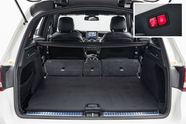 原鈑件｜柏林之音｜盲點｜環景｜20吋輪圈｜電動尾門｜定速｜電動方向盤｜雙加熱座椅｜SPORT｜CD主機｜換檔撥片｜免鑰匙  第4張相片