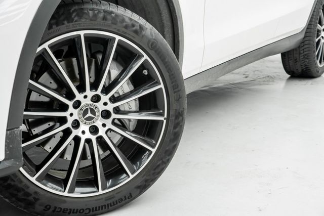 原鈑件｜柏林之音｜盲點｜環景｜20吋輪圈｜電動尾門｜定速｜電動方向盤｜雙加熱座椅｜SPORT｜CD主機｜換檔撥片｜免鑰匙  第5張相片