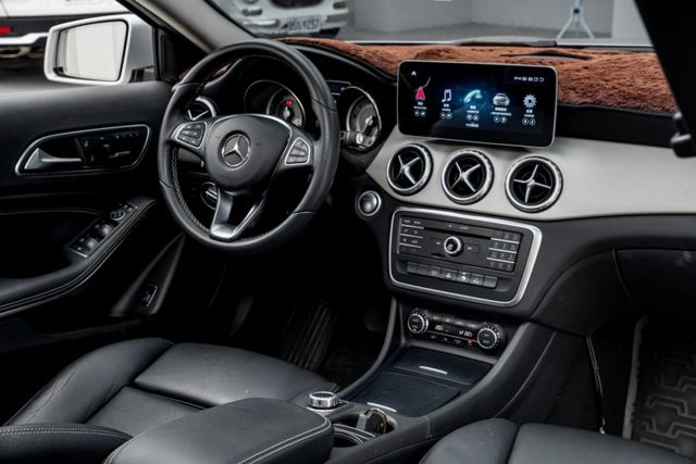 原鈑件｜全景天窗｜僅跑九萬多公里｜改裝專用安卓機｜雙記憶座椅｜電動尾門｜換檔撥片｜定速＆限速｜免鑰啟閉｜前後雷達顯示  第6張相片