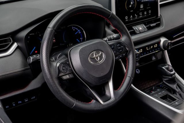 原鈑件｜皆原廠保養｜加選精裝影音套件｜環景｜腳踢尾門｜ACC｜車道維持｜數位電視｜導航｜加熱座椅｜盲點｜自動遠光｜免鑰匙  第9張相片