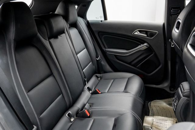 皆原廠保養｜超低里程、僅跑兩萬多｜定速｜電尾門｜CarPlay｜膝部氣囊｜前後雷達顯示｜雙跑車記憶椅｜免鑰啟閉｜自動煞停  第8張相片