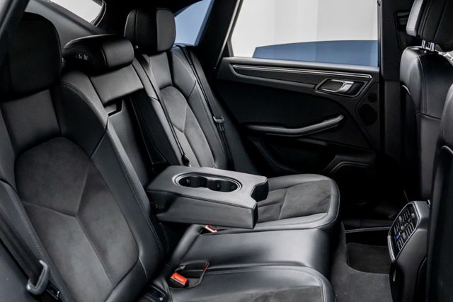 原鈑件｜動力輔助轉向升級系統｜CarPlay｜定速｜三區恆溫｜電動尾門｜導航｜陡坡緩降｜換檔撥片｜SPORT｜雙前電動椅  第9張相片
