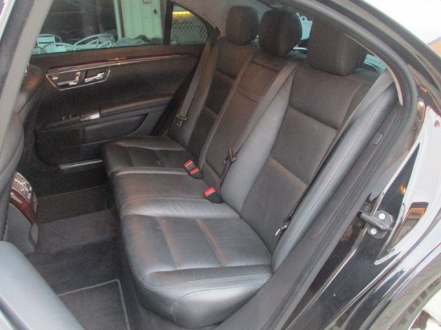 S350總代理~豪華坐駕~雙電動記憶椅~摸門免鑰匙~HID頭燈~方向盤換檔快撥片~衛星導航~倒車影像~老闆代步座駕~  第5張相片
