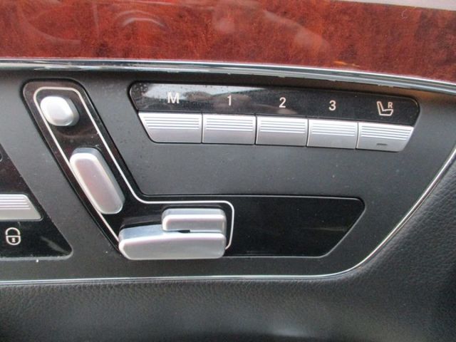 S350總代理~豪華坐駕~雙電動記憶椅~摸門免鑰匙~HID頭燈~方向盤換檔快撥片~衛星導航~倒車影像~老闆代步座駕~  第6張相片