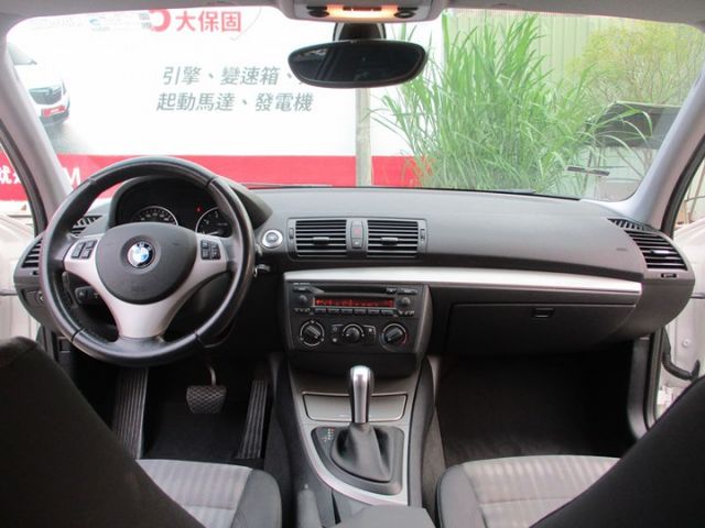 進口優質代步車~讓您輕鬆入主百萬車款~HID頭燈~按鈕式發車~定速巡航~ABS煞車輔助系統~8顆安全氣囊~多功能方向盤~  第7張相片