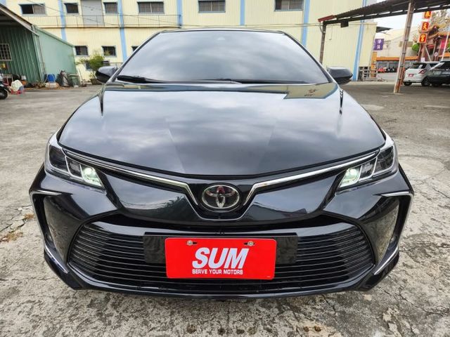 原廠保養只跑4萬豪華版~ACC跟車系統~AEB自動緊急煞車系統~車道偏移警示系統~胎壓監控~恆溫空調~ABS煞車輔助系統  第2張相片