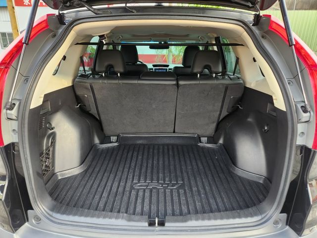 VTI-S2.4 0天窗版~換檔快撥片~衛星導航~倒車影像~車側影像~藍芽通訊~HID頭燈~定速巡航~恆溫空調~  第15張相片