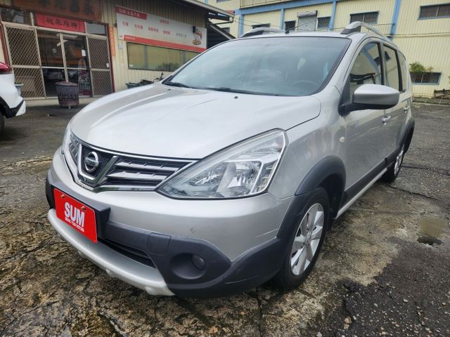 跨界休旅車~原廠保養~安全氣囊~胎壓監控~電子煞車力道輔助系統~里程電腦~超大空間~出遊載貨都方便~極致美車~  第1張相片