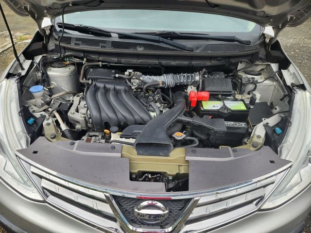 跨界休旅車~原廠保養~安全氣囊~胎壓監控~電子煞車力道輔助系統~里程電腦~超大空間~出遊載貨都方便~極致美車~  第8張相片