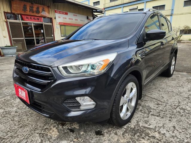 1.5渦輪增壓器~全景式天窗~摸門免鑰匙~盲點~胎壓~定速巡航~雙區恆溫~倒車影像~藍芽通訊~電子手煞車~ABS循跡防滑  第1張相片