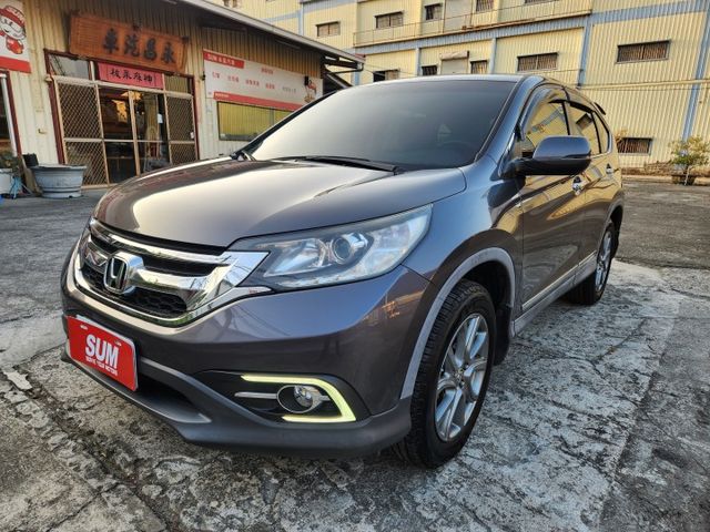 天窗版~原廠保養~方向盤換檔快撥片~衛星導航~倒車影像~藍芽通訊~HID頭燈~定速巡航~雙區恆溫空調~ABS系統~  第1張相片