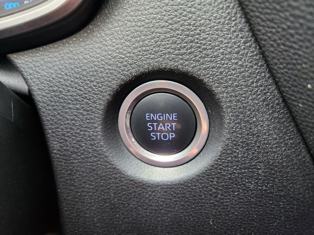 摸門免鑰匙啟動~ACC跟車系統~盲點偵測系統~AEB自動緊急煞車系統~車道偏離警示系統~胎壓監控~恆溫~原廠保養～  第6張相片