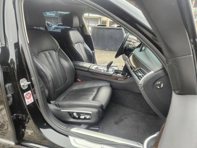 G11~16年式車款~LED頭燈~HUD抬頭顯示器~摸門免鑰匙啟動~電動記憶椅~冷熱通風椅~衛星導航~環景倒車影像~  第5張相片