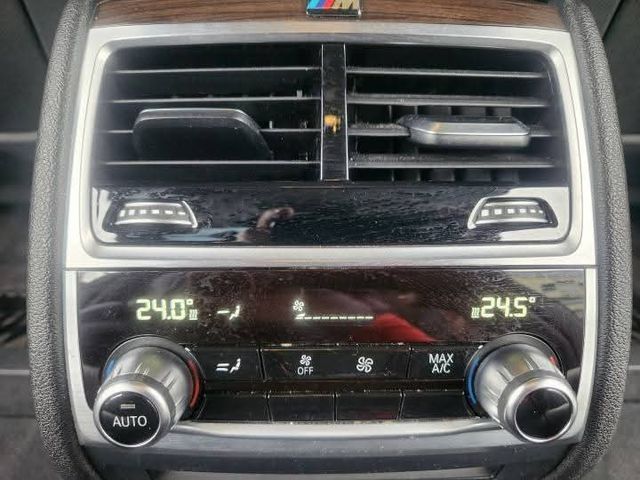 G11~16年式車款~LED頭燈~HUD抬頭顯示器~摸門免鑰匙啟動~電動記憶椅~冷熱通風椅~衛星導航~環景倒車影像~  第11張相片
