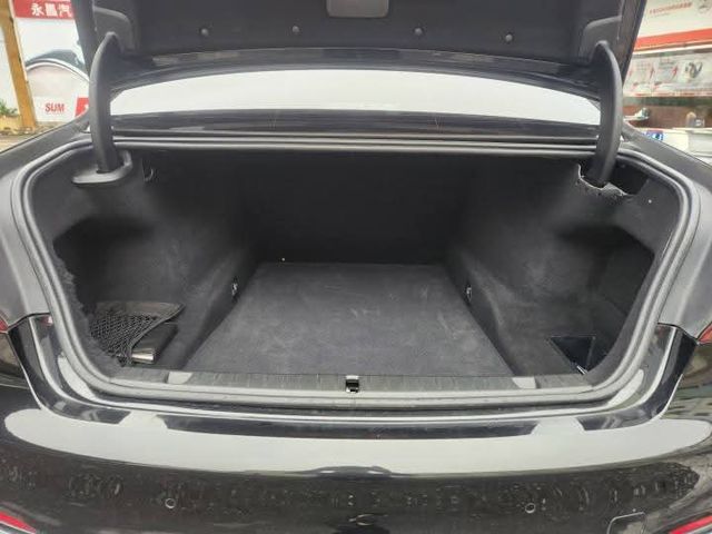 G11~16年式車款~LED頭燈~HUD抬頭顯示器~摸門免鑰匙啟動~電動記憶椅~冷熱通風椅~衛星導航~環景倒車影像~  第16張相片