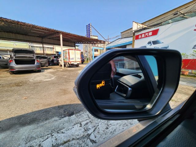 摸門免鑰匙啟動~ACC跟車系統~盲點偵測系統~AEB自動緊急煞車系統~車道偏離警示系統~胎壓監控~恆溫~原廠保養～  第7張相片