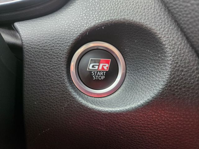 Gr sport 原廠保養 只跑7萬 環景倒車影像 摸門免鑰匙啟動 盲點偵測 胎壓偵測 ACC跟車系統 車道維持車道偏離  第8張相片