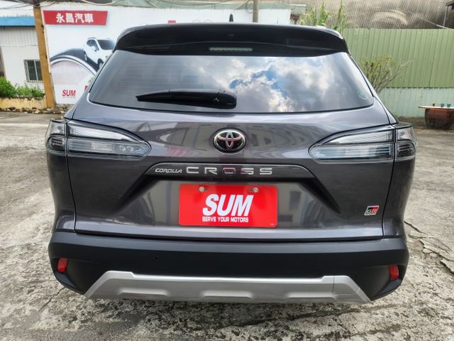 Gr sport 原廠保養 只跑7萬 環景倒車影像 摸門免鑰匙啟動 盲點偵測 胎壓偵測 ACC跟車系統 車道維持車道偏離  第13張相片