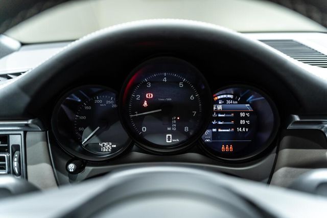 PORSCHE保時捷 MACAN  第12張相片