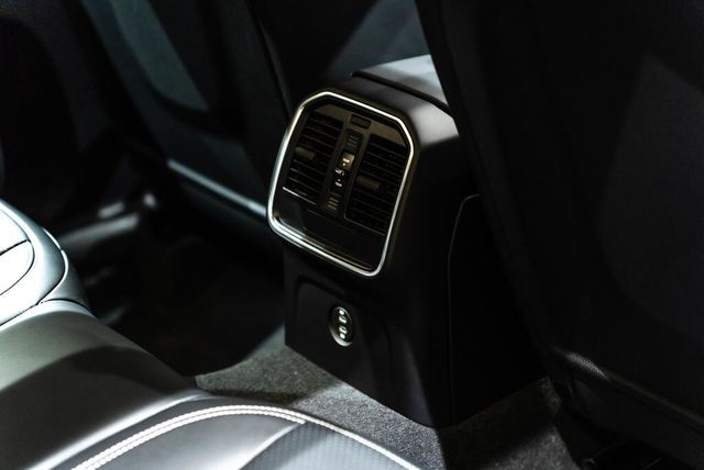 PORSCHE保時捷 MACAN  第17張相片