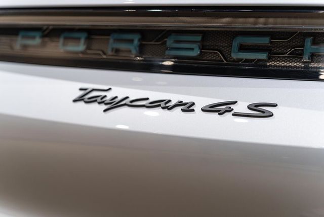 PORSCHE保時捷 TAYCAN  第7張相片