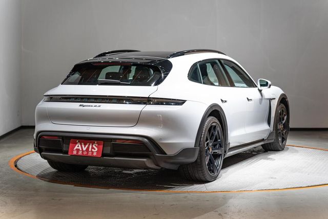 PORSCHE保時捷 TAYCAN  第9張相片