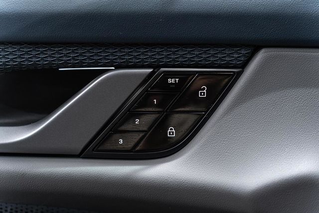 PORSCHE保時捷 TAYCAN  第13張相片