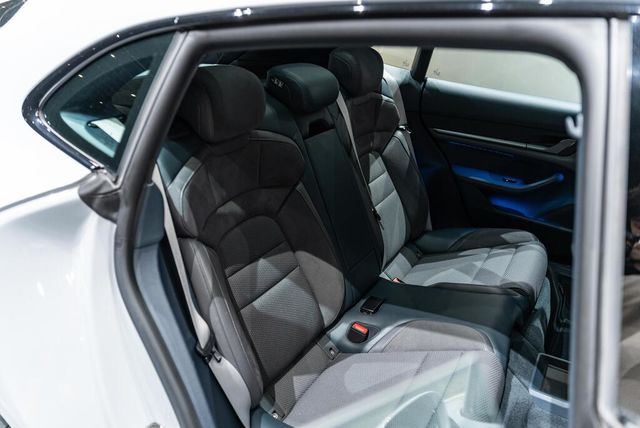 PORSCHE保時捷 TAYCAN  第18張相片