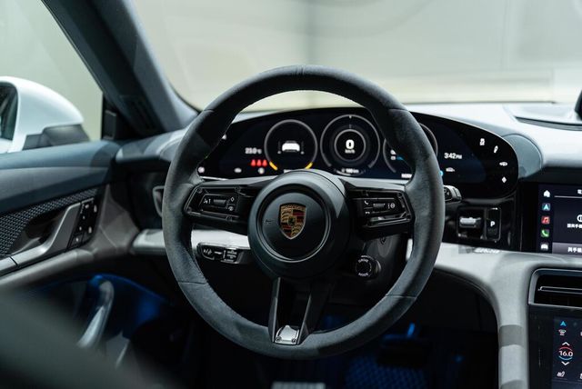 PORSCHE保時捷 TAYCAN  第20張相片