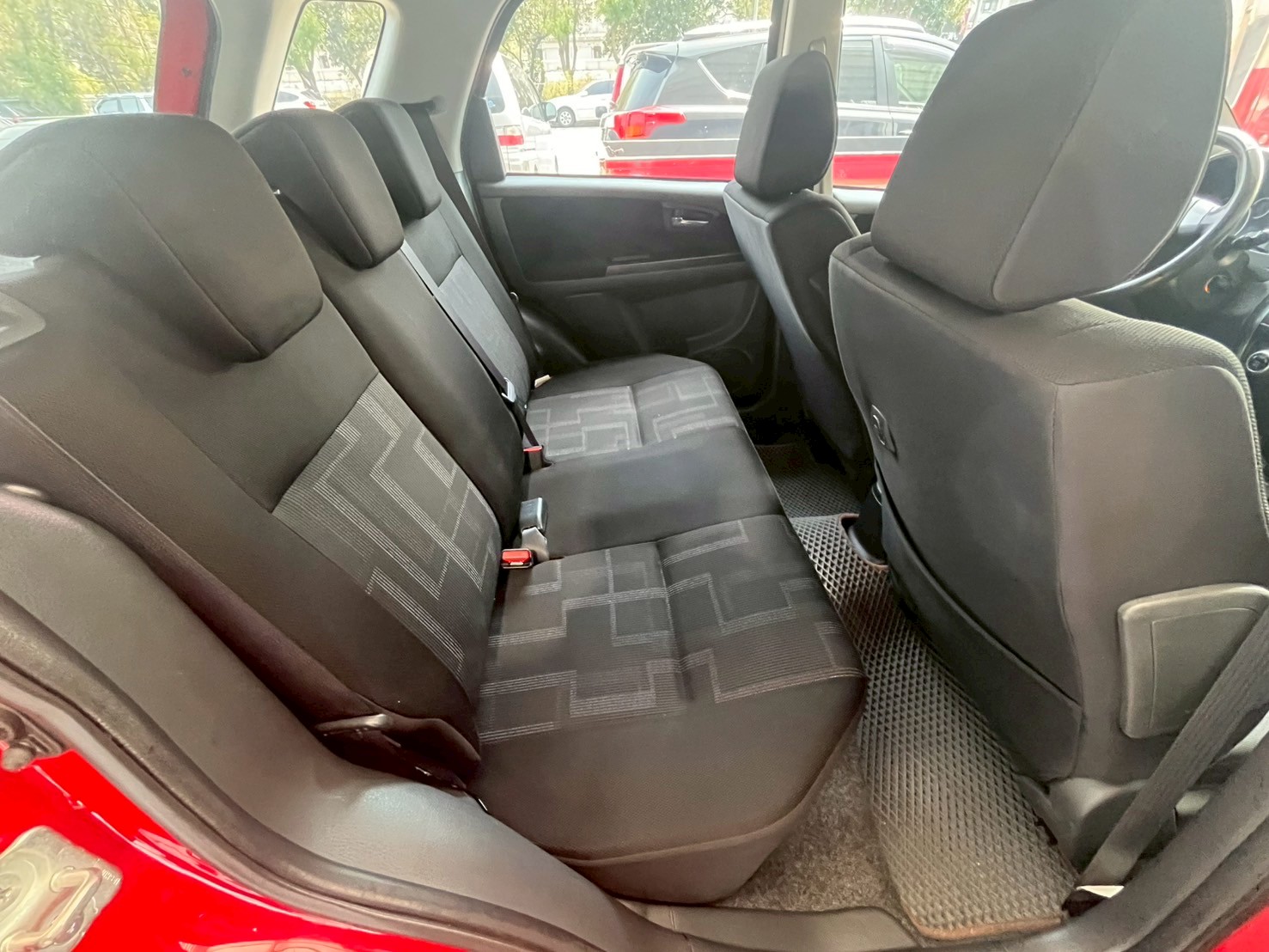【旭峯汽車】2010年 Suzuki SX4 1.6L  第4張相片