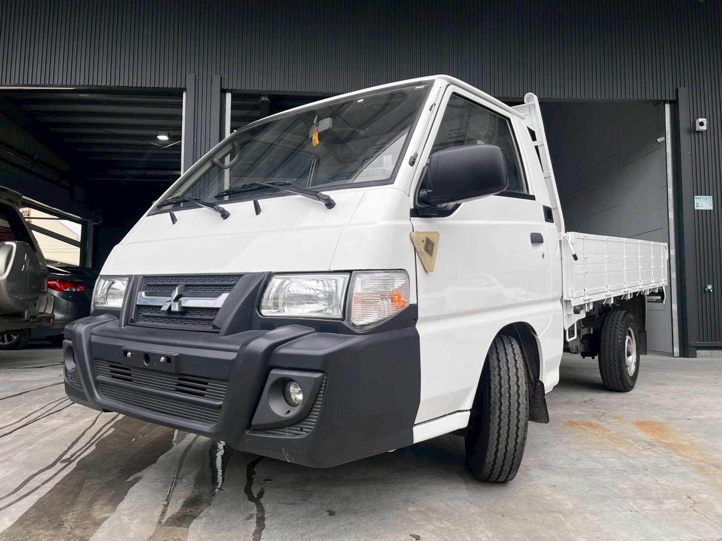 【旭峯汽車】2016年 三菱MITSUBISHI  得利卡2.4L   第1張相片