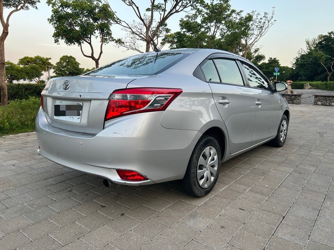 【旭峯汽車】2017年TOYOTA VIOS 1.5L 優質代步車  第2張相片