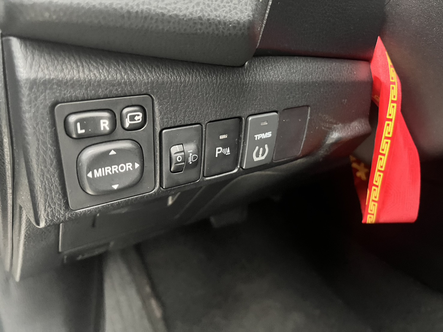 【旭峯汽車】 2013年 TOYOTA ALTIS 1.8 經典版  第6張相片
