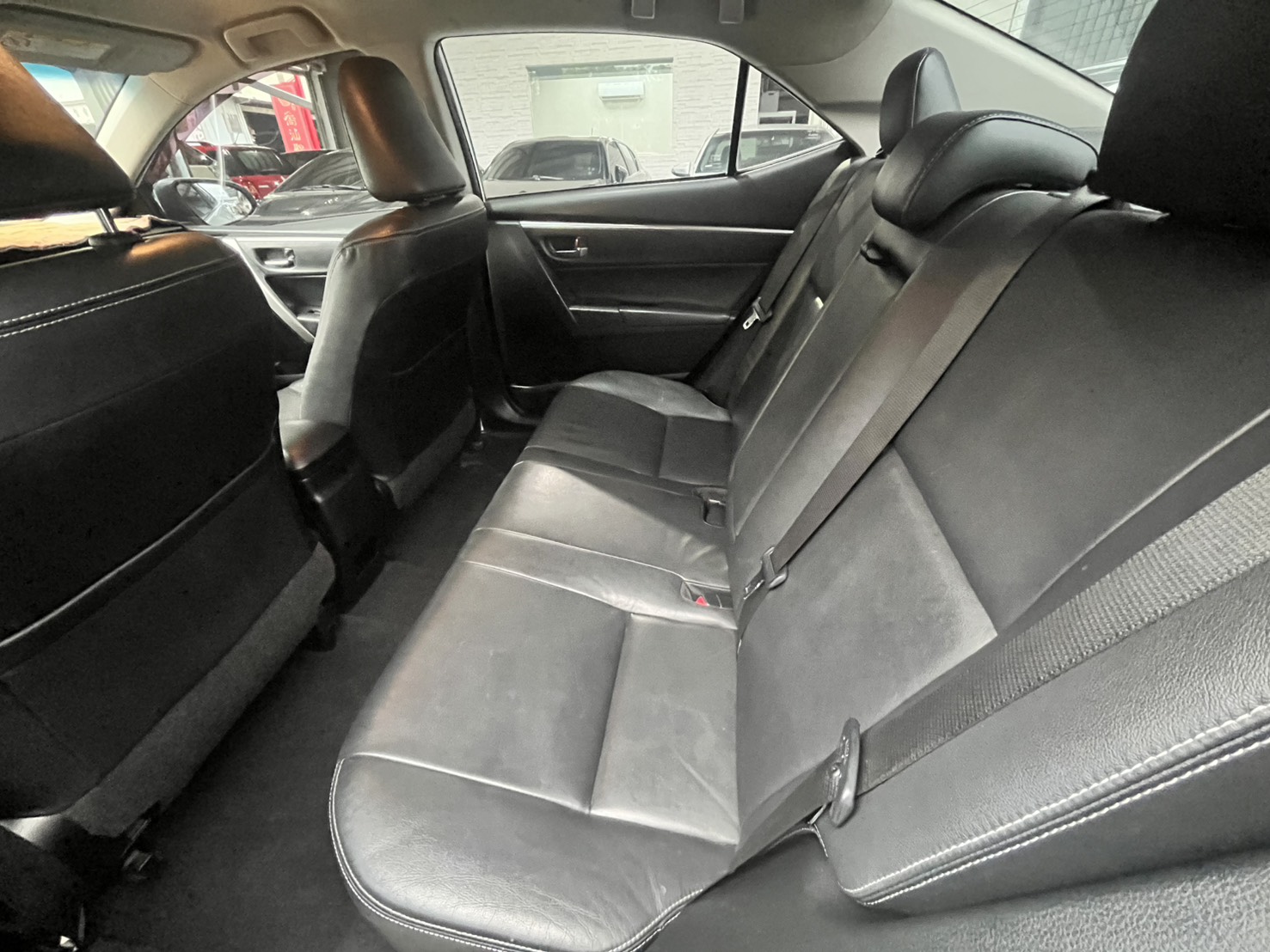 【旭峯汽車】 2013年 TOYOTA ALTIS 1.8 經典版  第7張相片