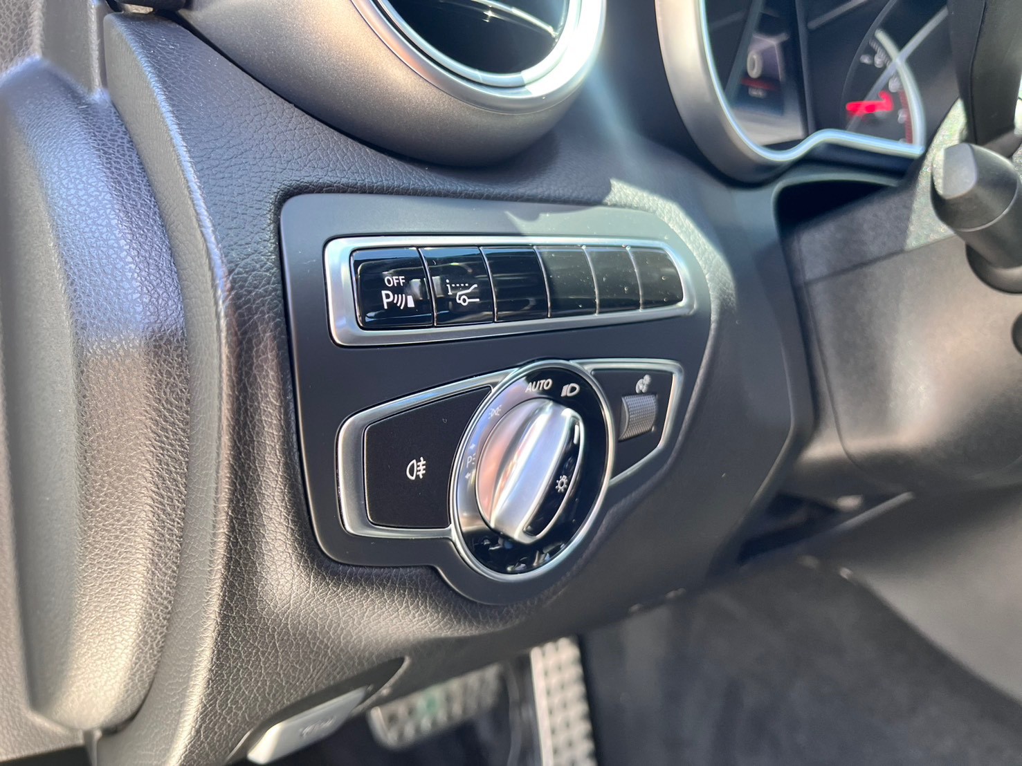 【旭峯汽車】 2015年 Mercedes-Benz  C400 AMG 4matic  3.0 V6 【市場罕見】  第9張相片