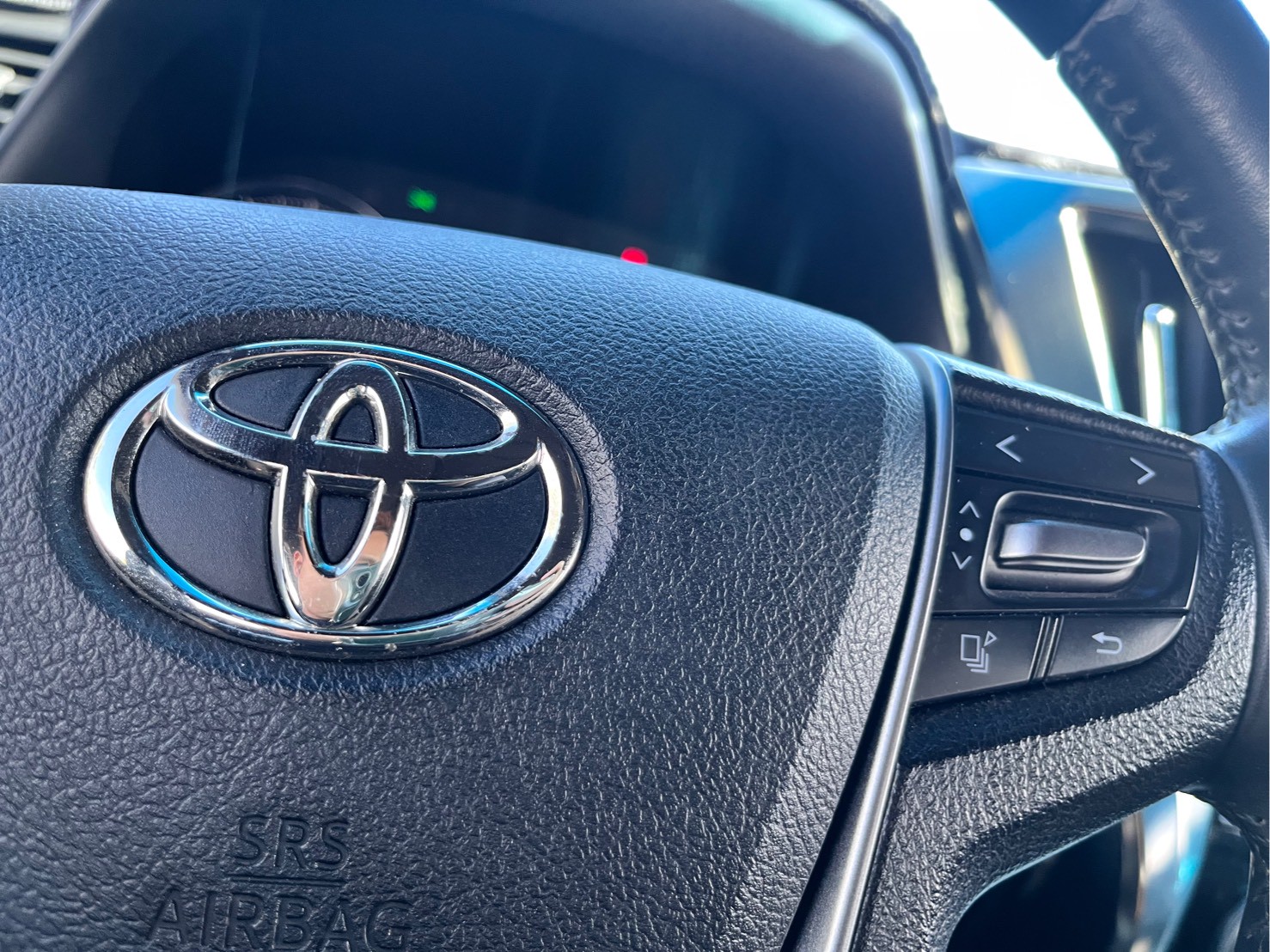 【旭峯汽車】2015年 Toyota Alphard 3.5L V6 自然進氣 無待修 單純里程高 非計程車  第9張相片